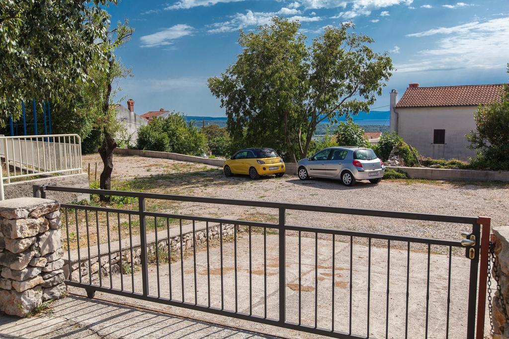 Holiday Home Nika Omišalj Extérieur photo
